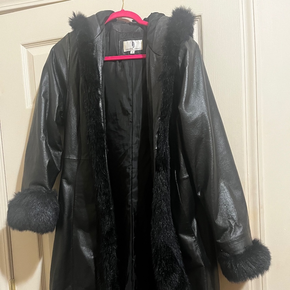 Medium Timothy Daniels black leather coat